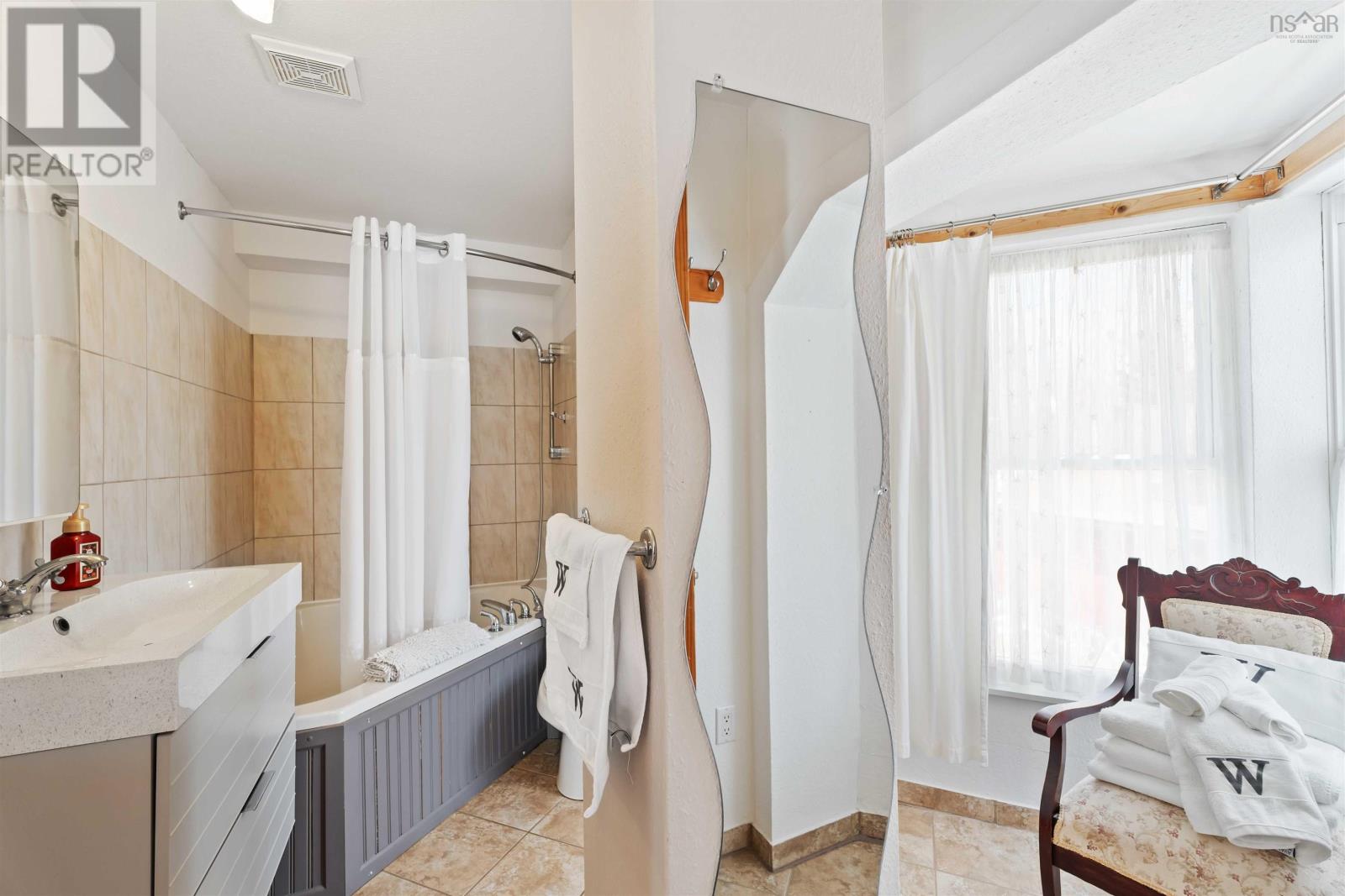 5438 Granville Road - 45
