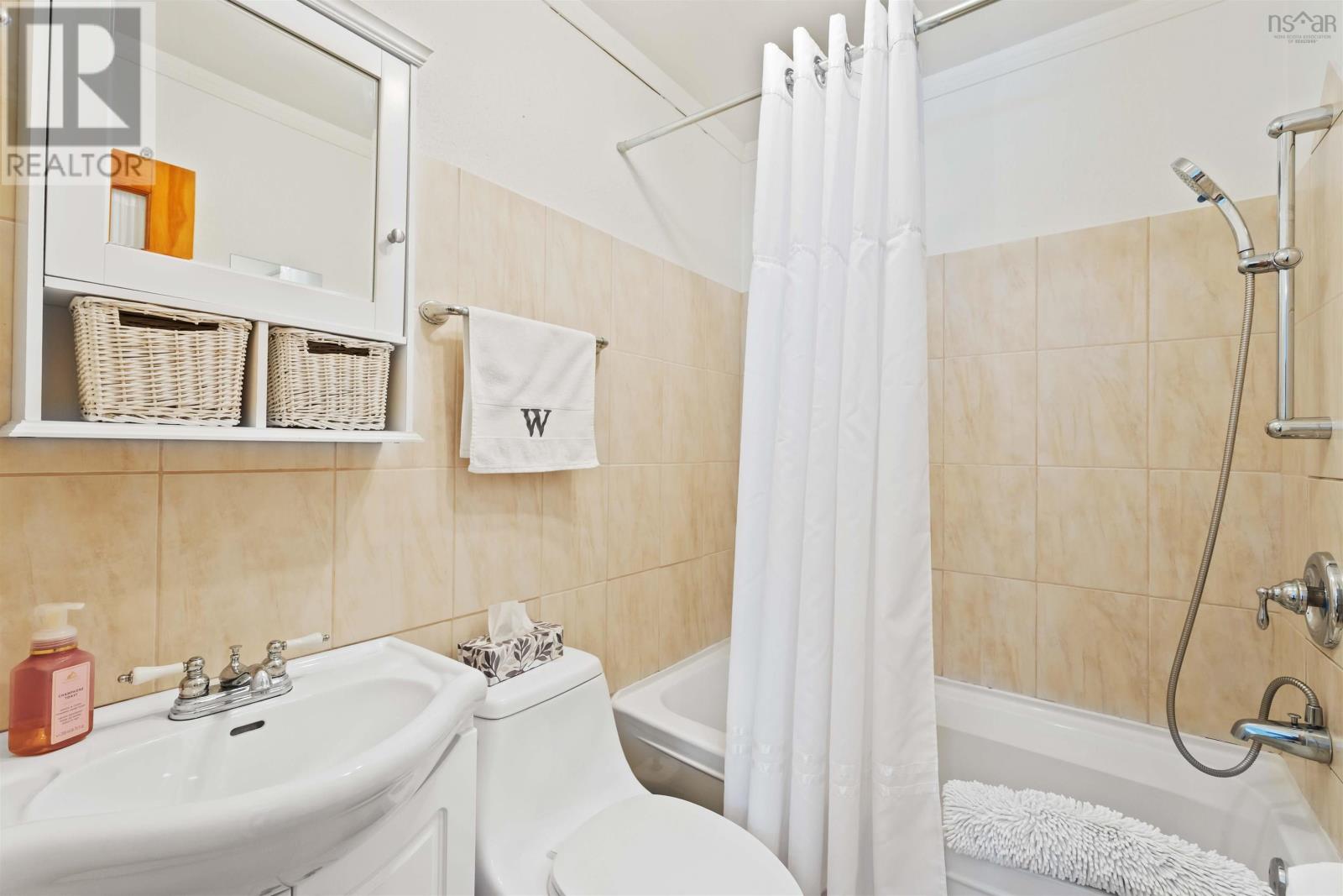5438 Granville Road - 41