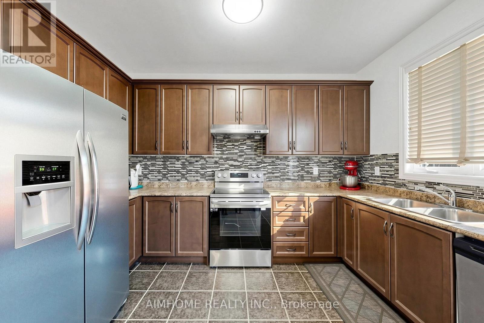 6 VALERIAN STREET - 10