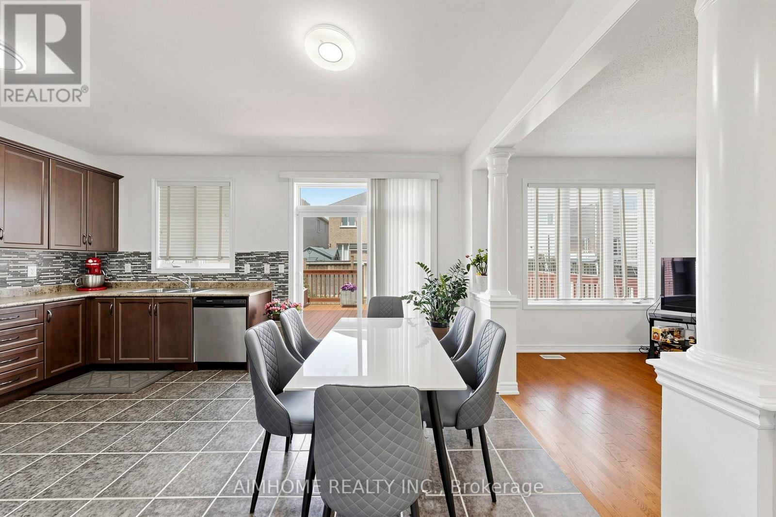6 VALERIAN STREET - 11