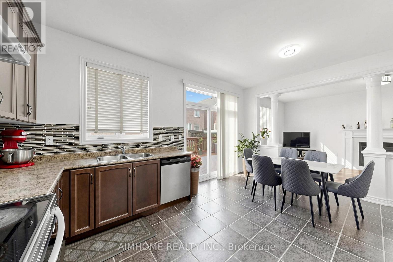 6 VALERIAN STREET - 12
