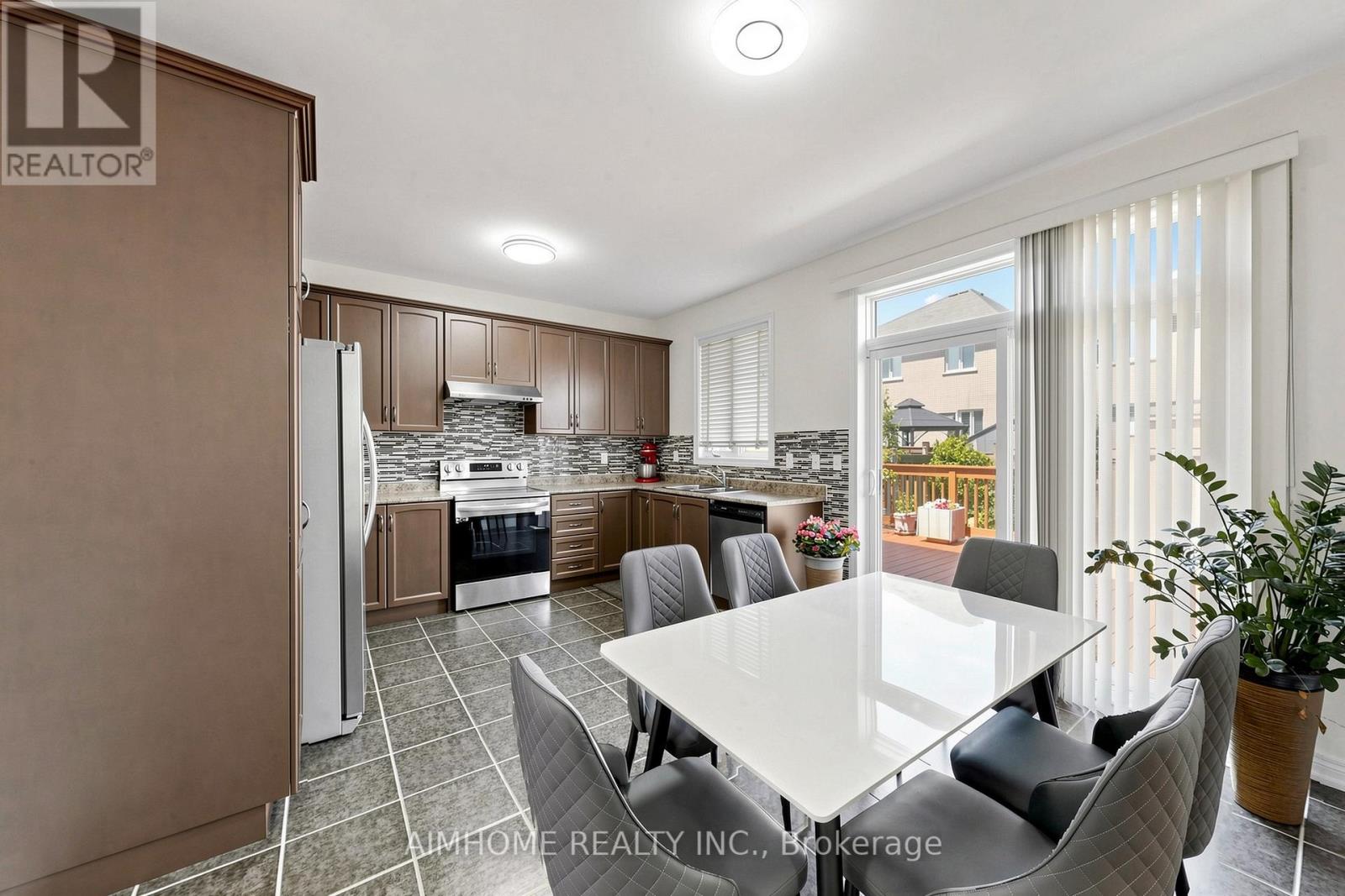 6 VALERIAN STREET - 13