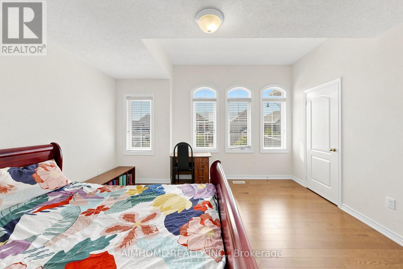 6 VALERIAN STREET - 27
