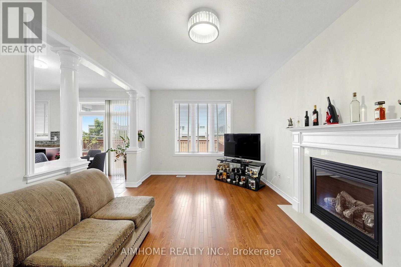 6 VALERIAN STREET - 7