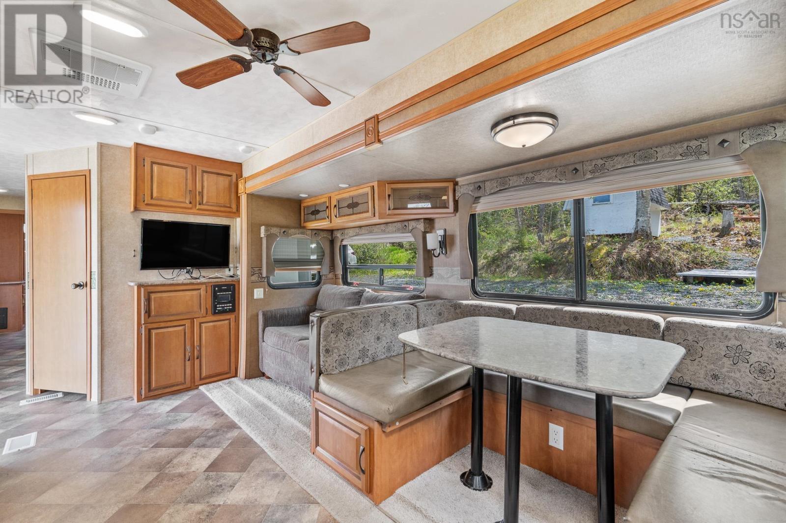 9286 Kempt Head Road - 17