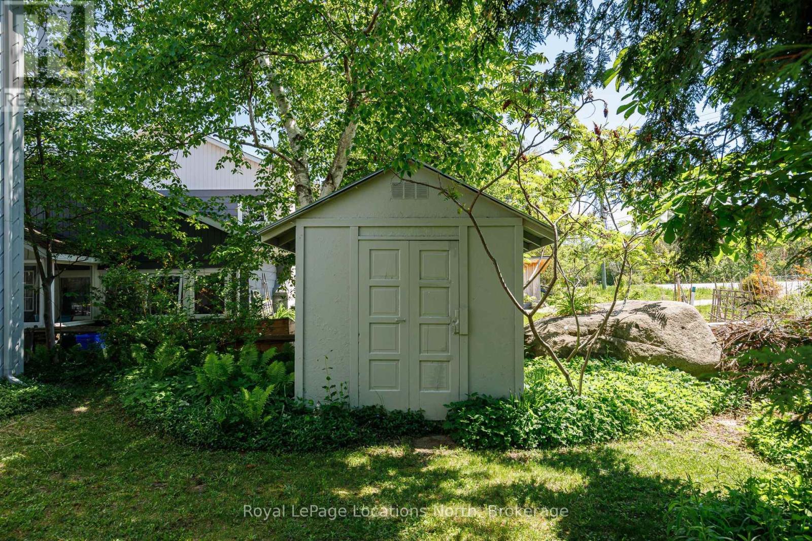 102 FRASER CRESCENT - 30