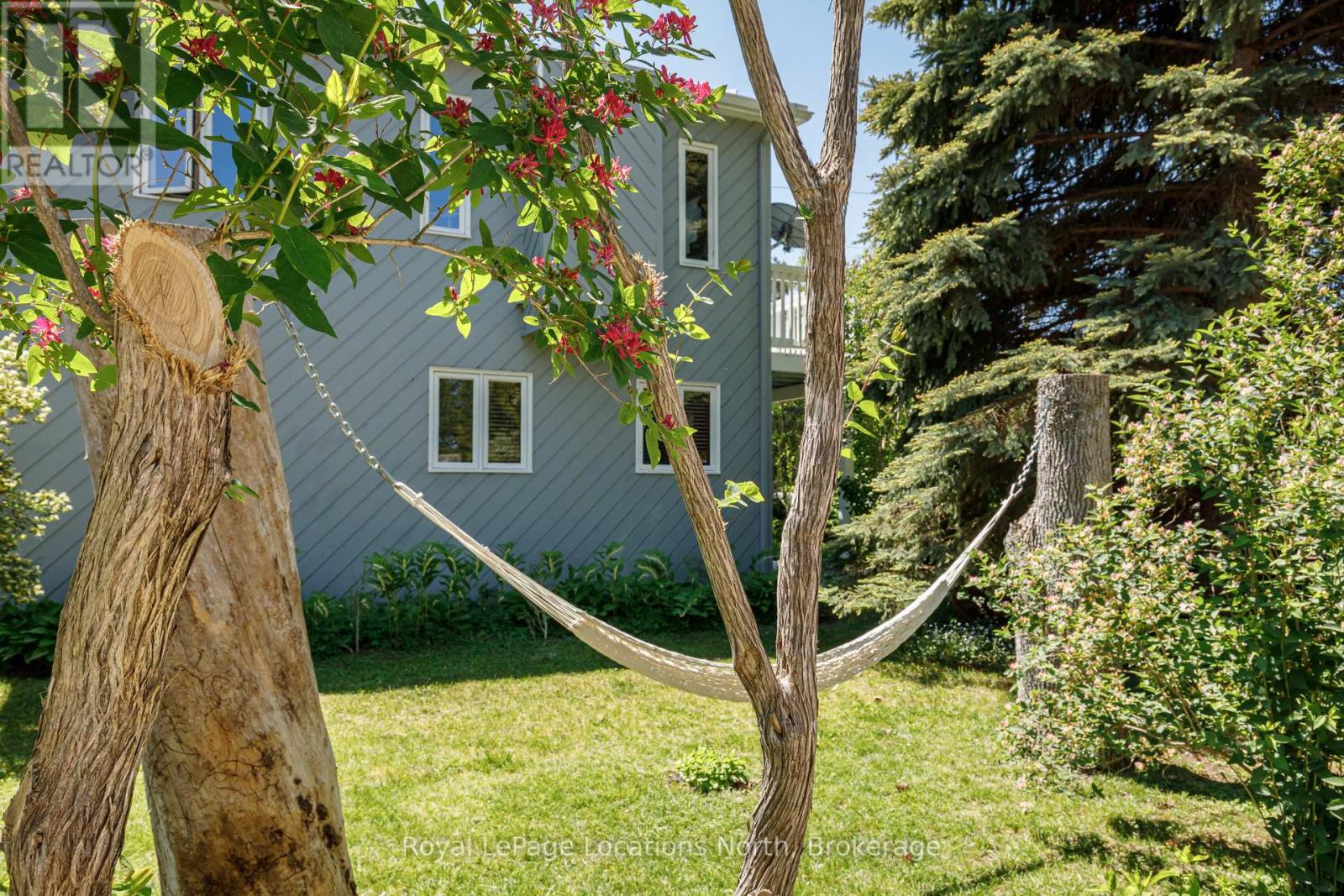 102 FRASER CRESCENT - 32