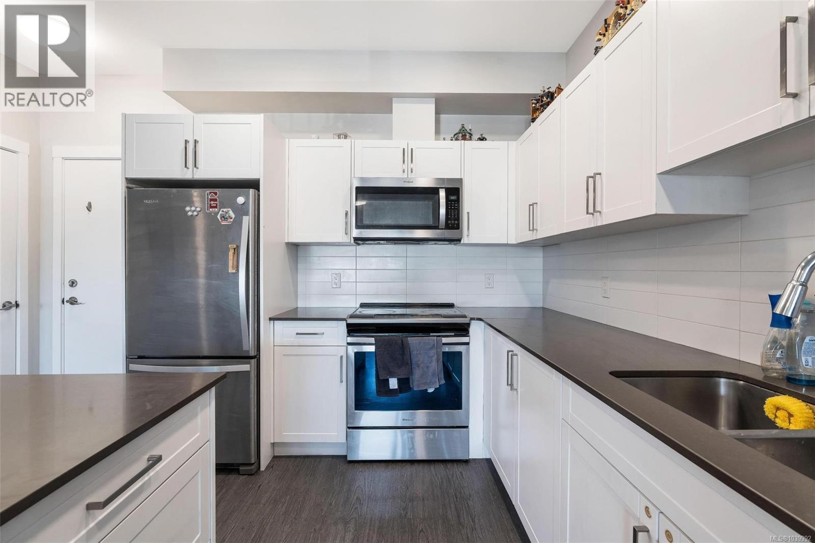 #214 2843 Jacklin Rd - 9