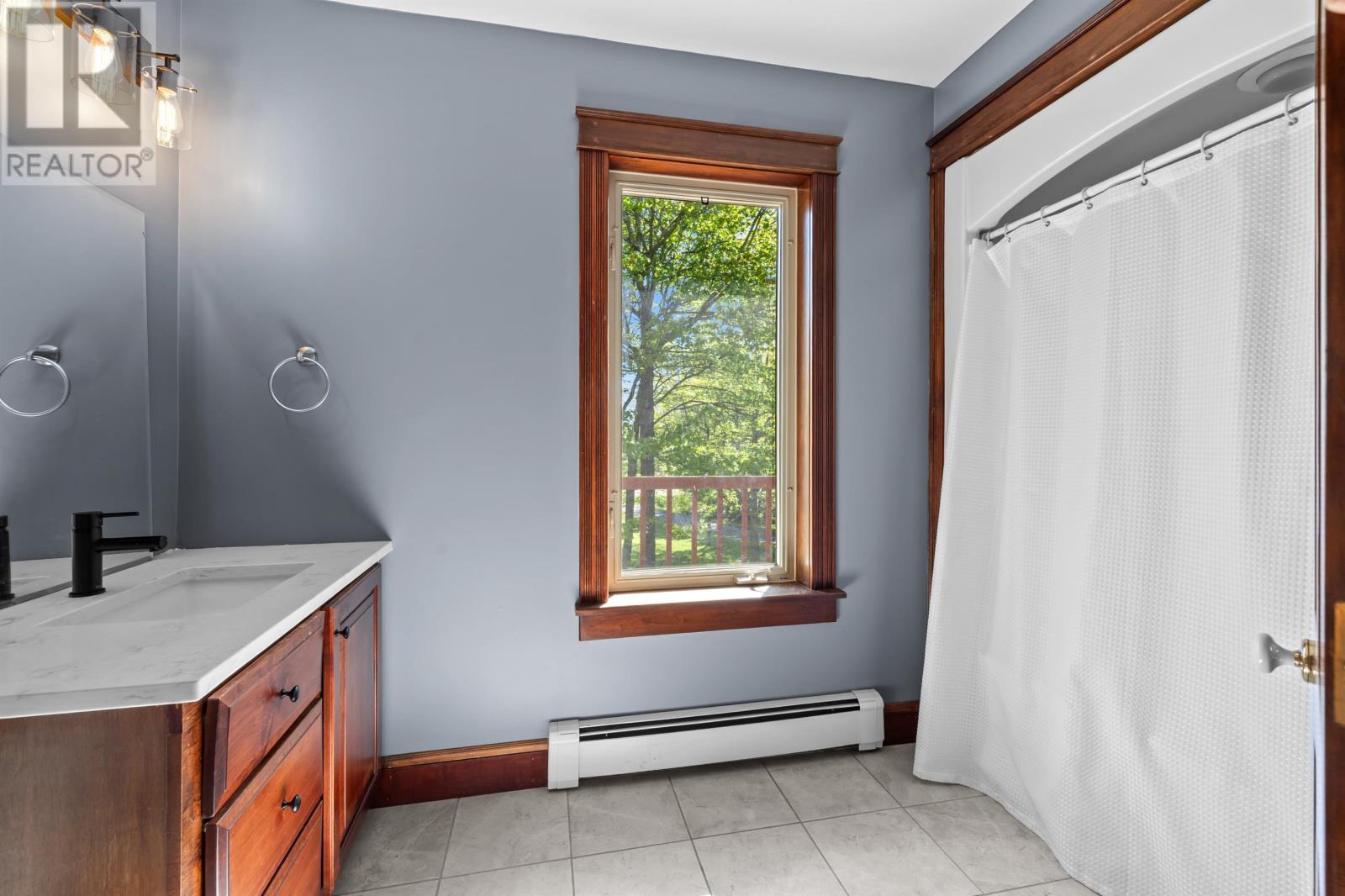2574 NEW GLASGOW Road - 24