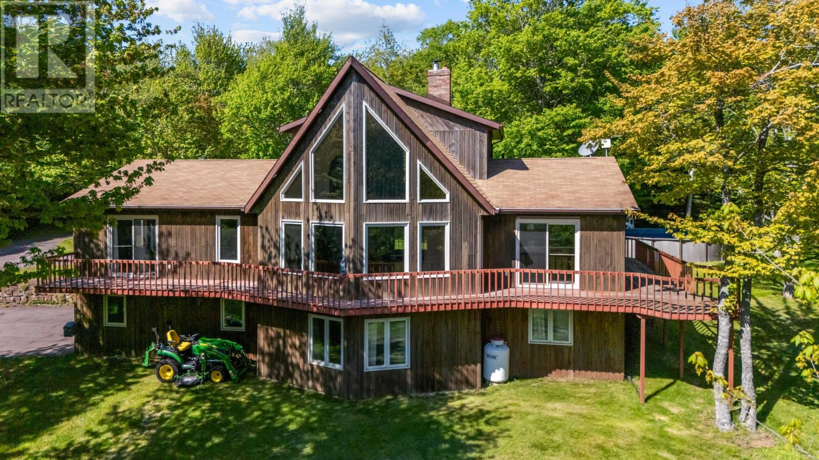 2574 NEW GLASGOW Road - 1