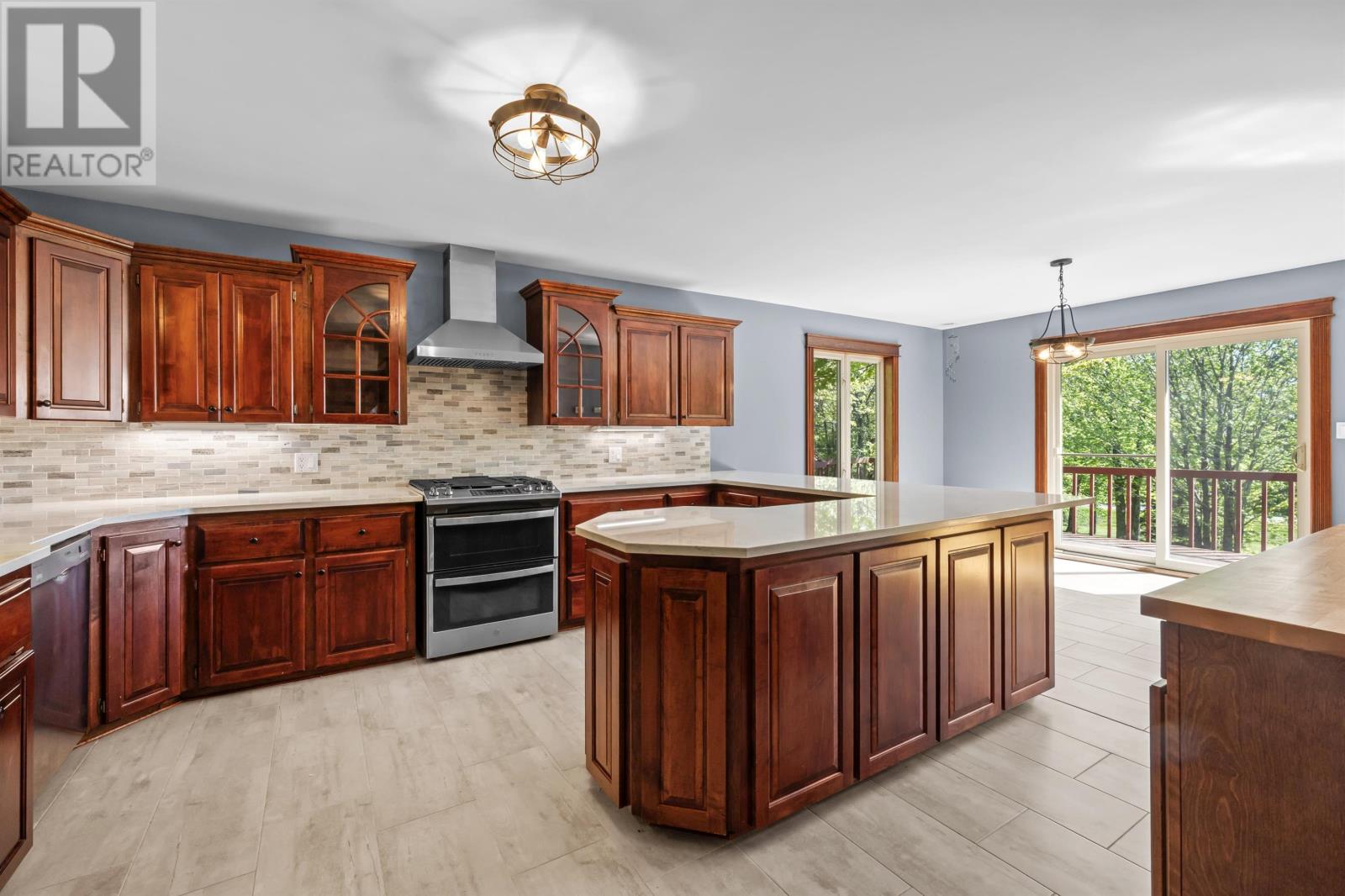 2574 NEW GLASGOW Road - 11