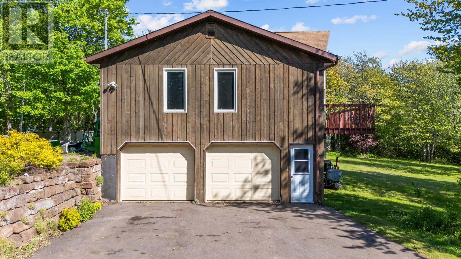 2574 NEW GLASGOW Road - 38