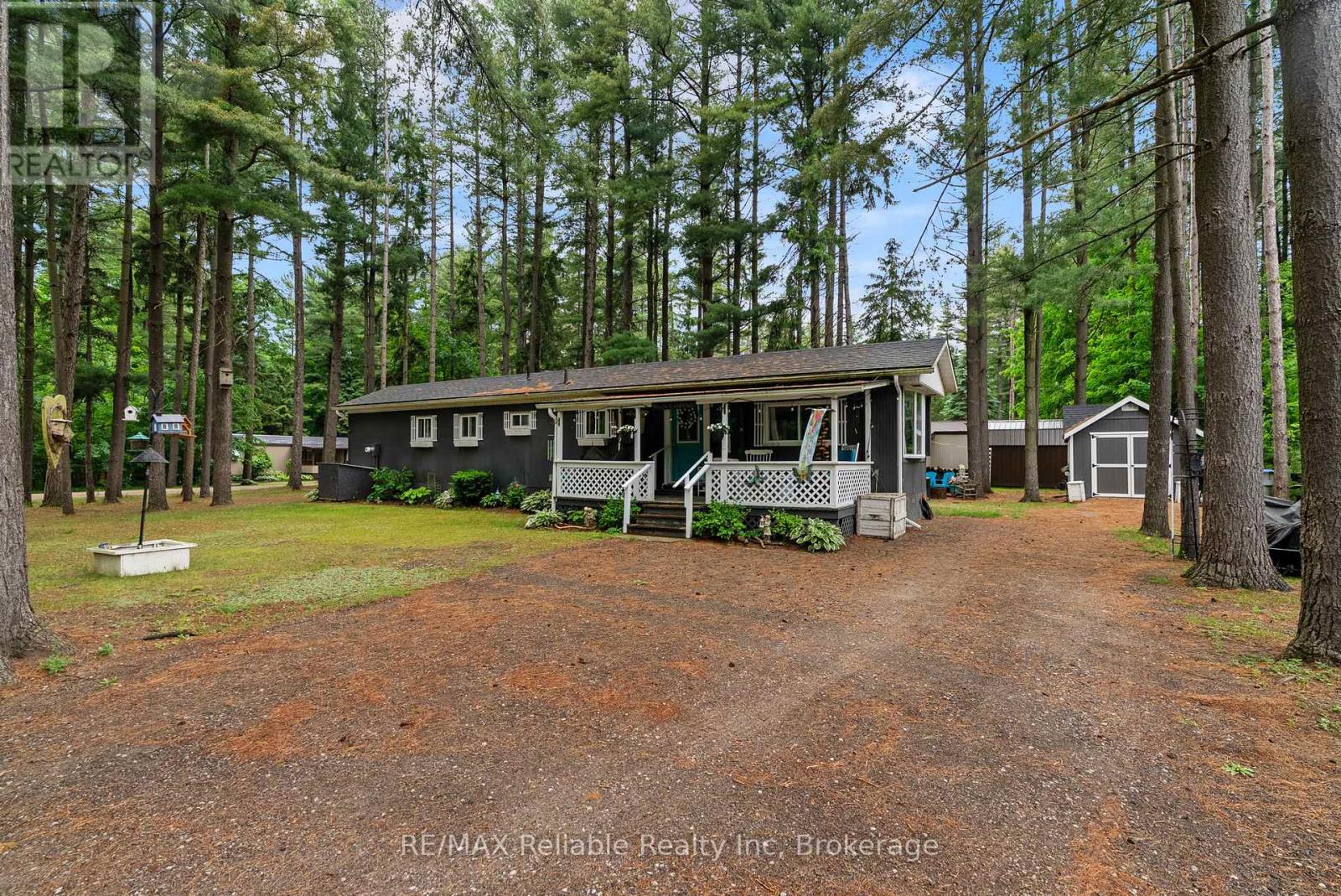 401 SUGAR MAPLE DRIVE - 1