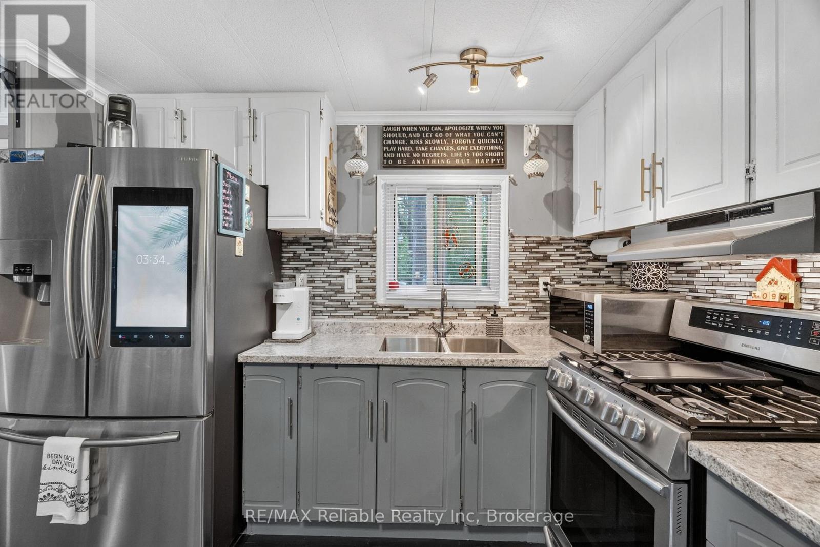 401 SUGAR MAPLE DRIVE - 18