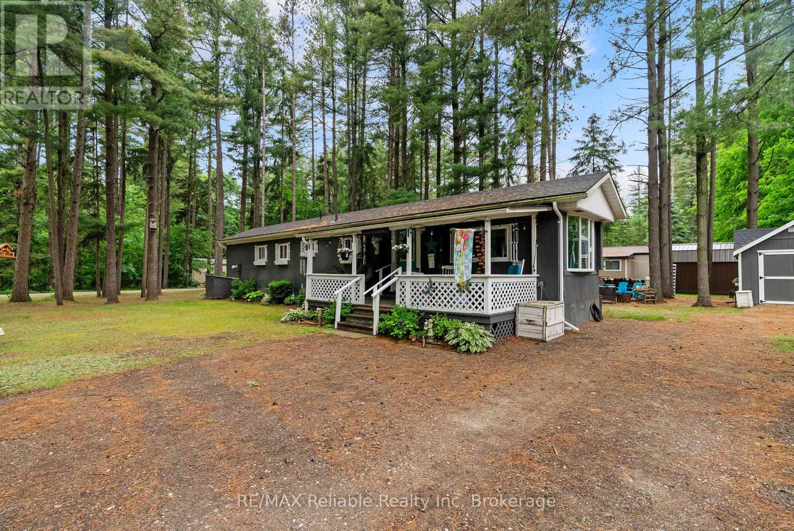 401 SUGAR MAPLE DRIVE - 3