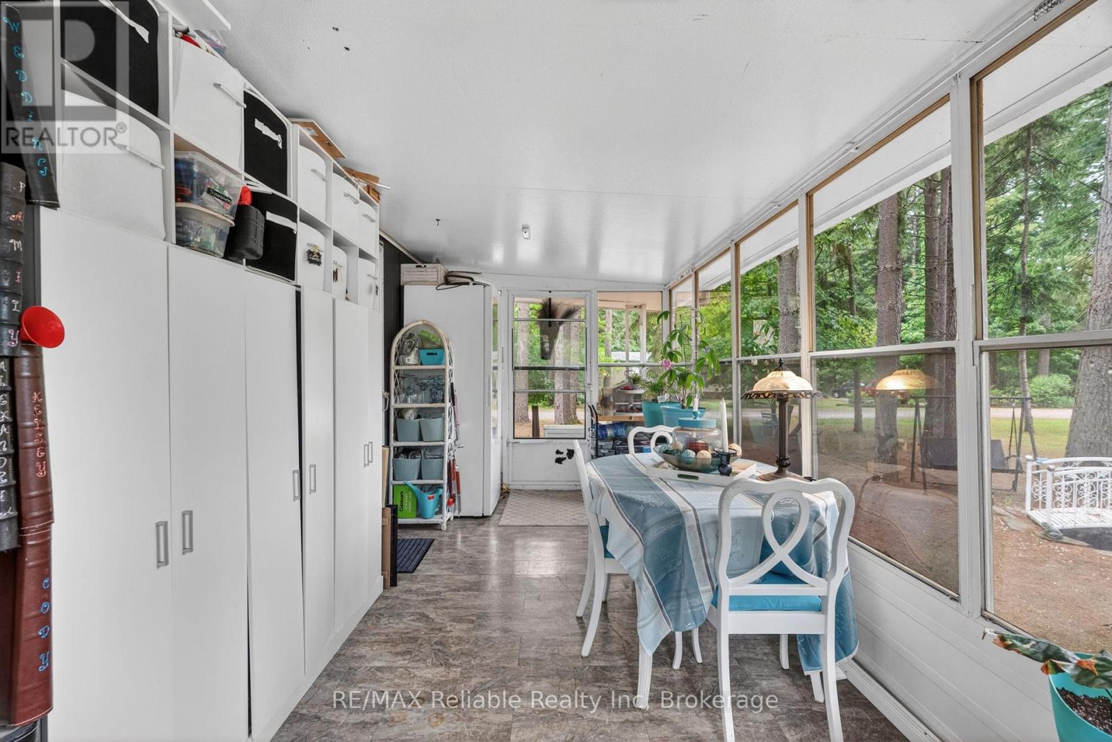 401 SUGAR MAPLE DRIVE - 30