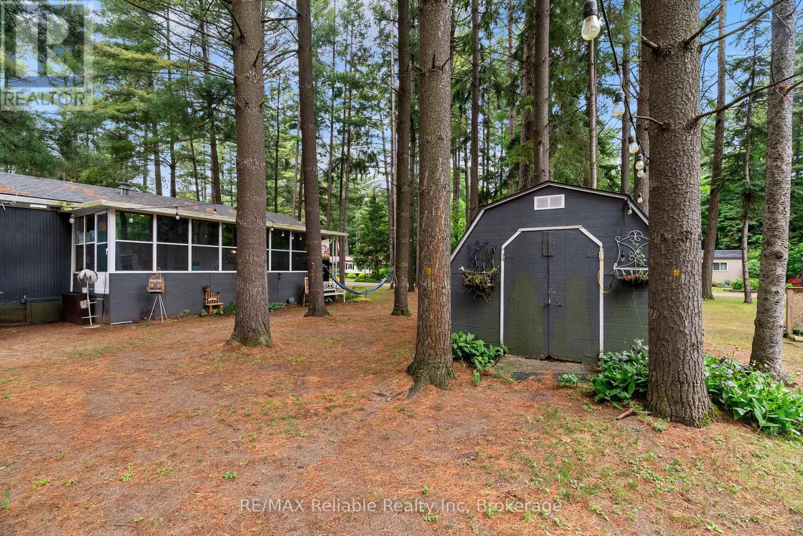401 SUGAR MAPLE DRIVE - 37