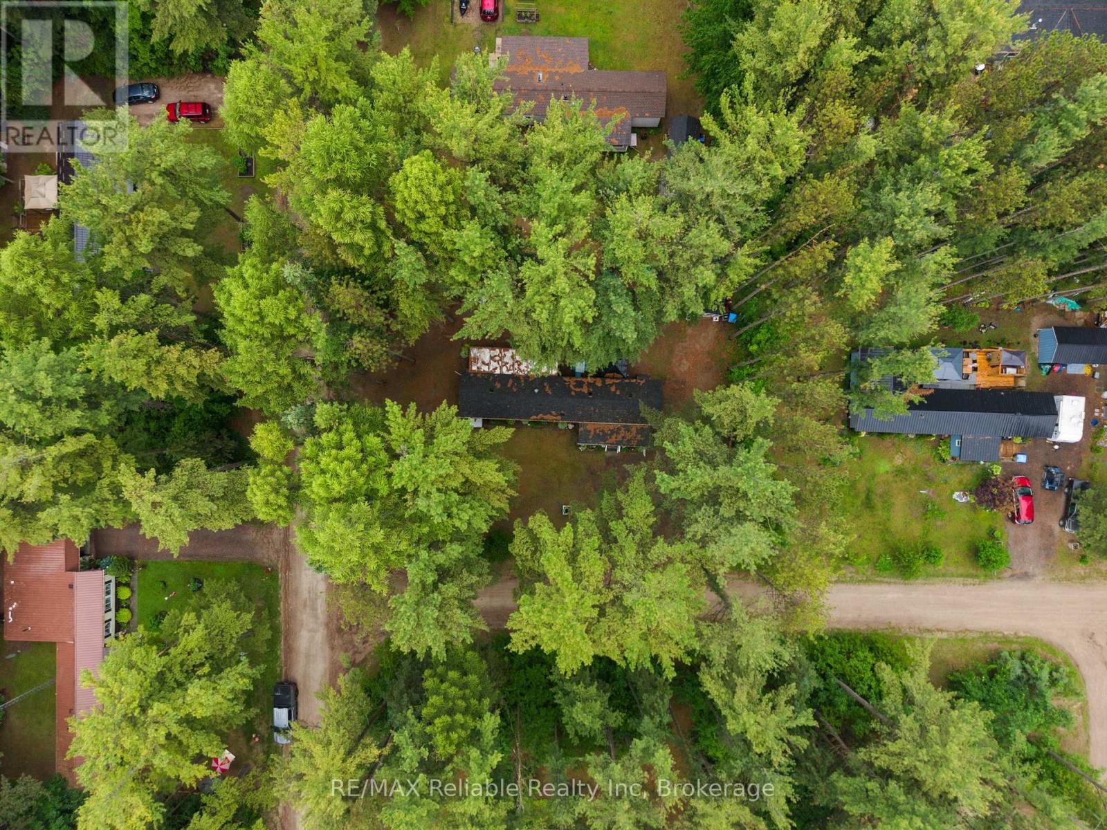 401 SUGAR MAPLE DRIVE - 42
