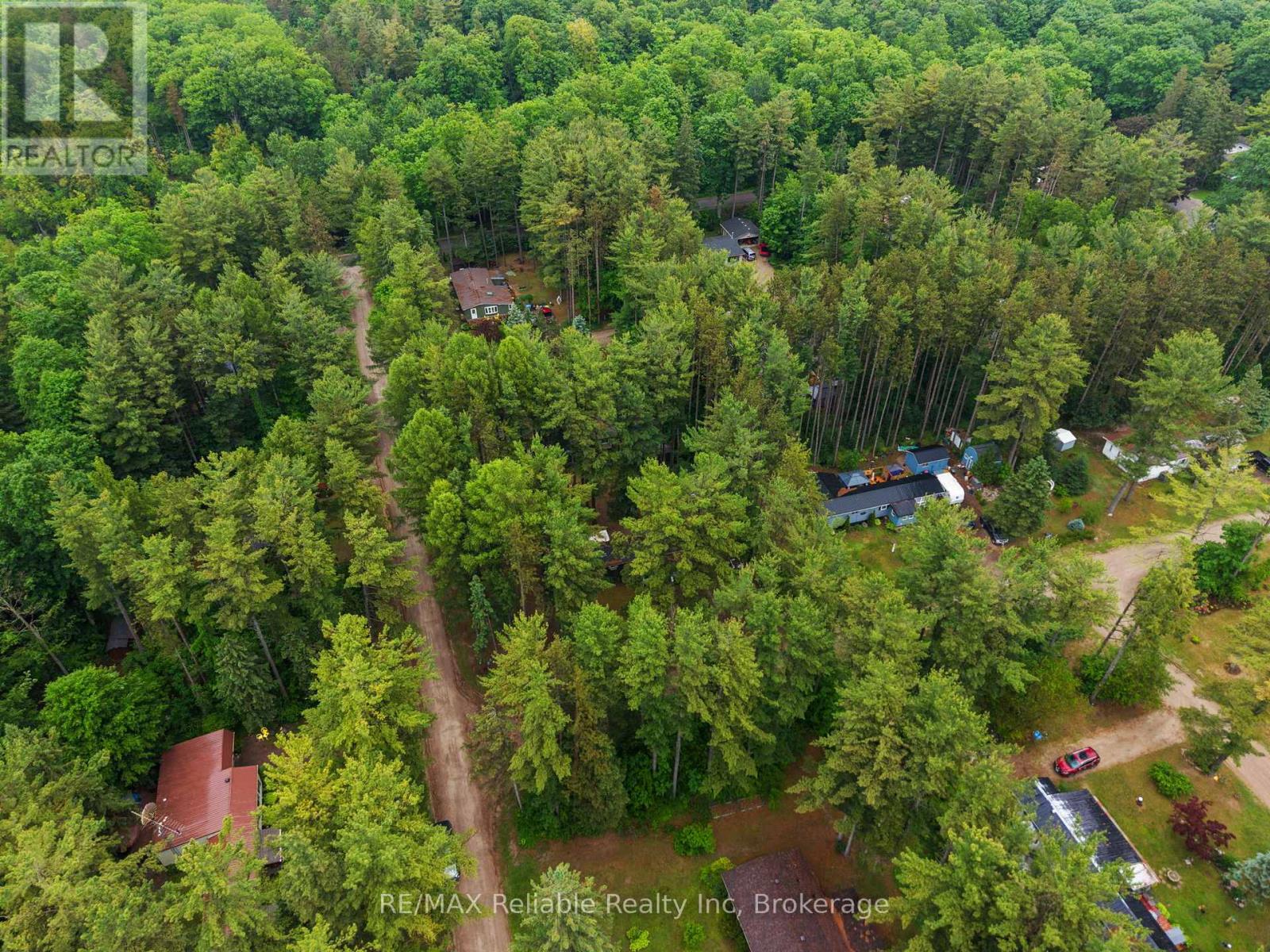 401 SUGAR MAPLE DRIVE - 43