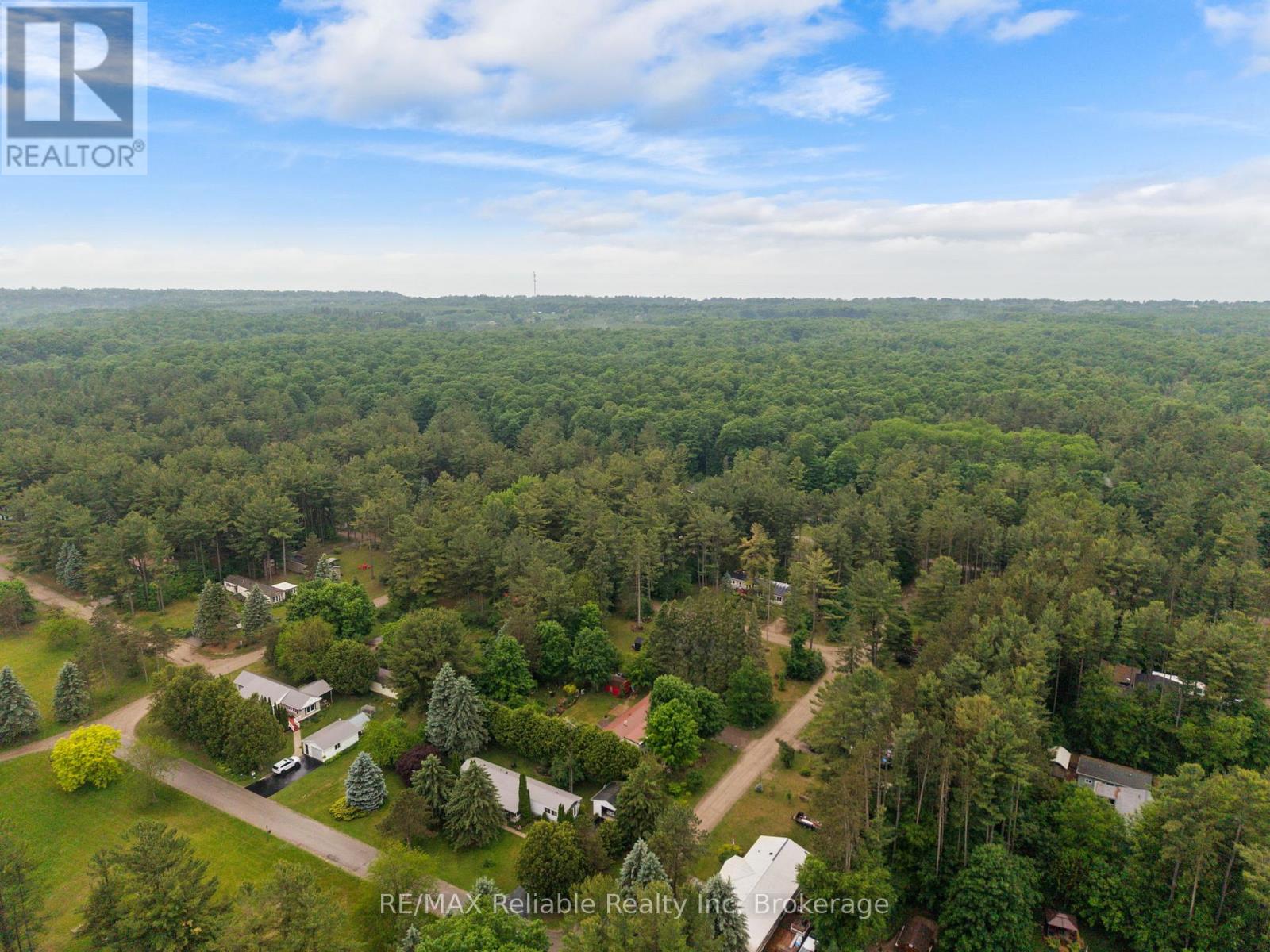 401 SUGAR MAPLE DRIVE - 45