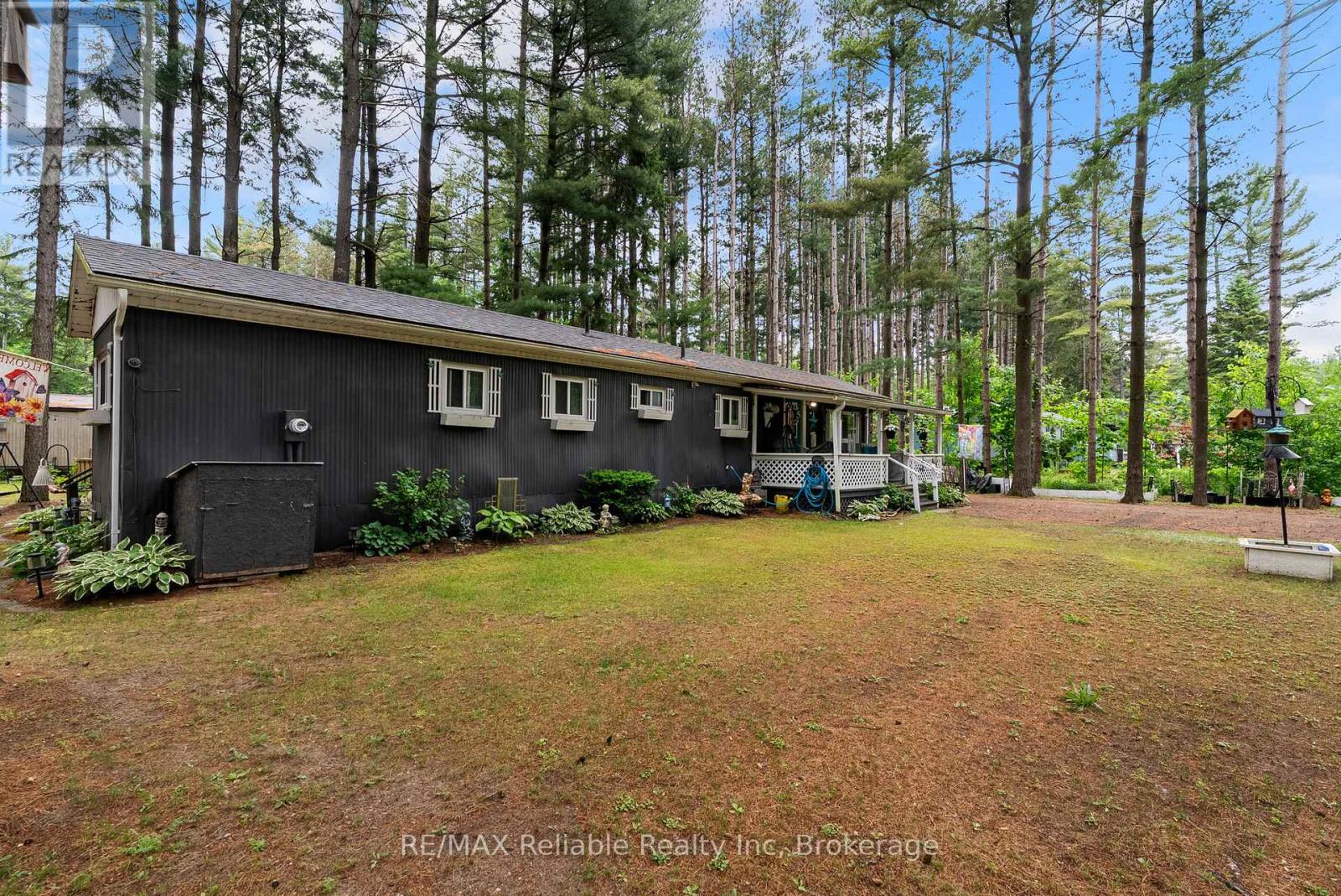 401 SUGAR MAPLE DRIVE - 46