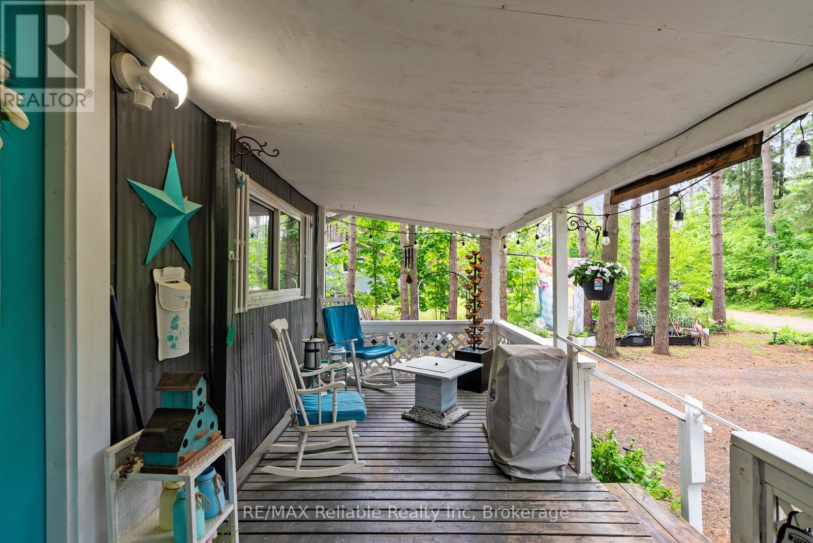 401 SUGAR MAPLE DRIVE - 8