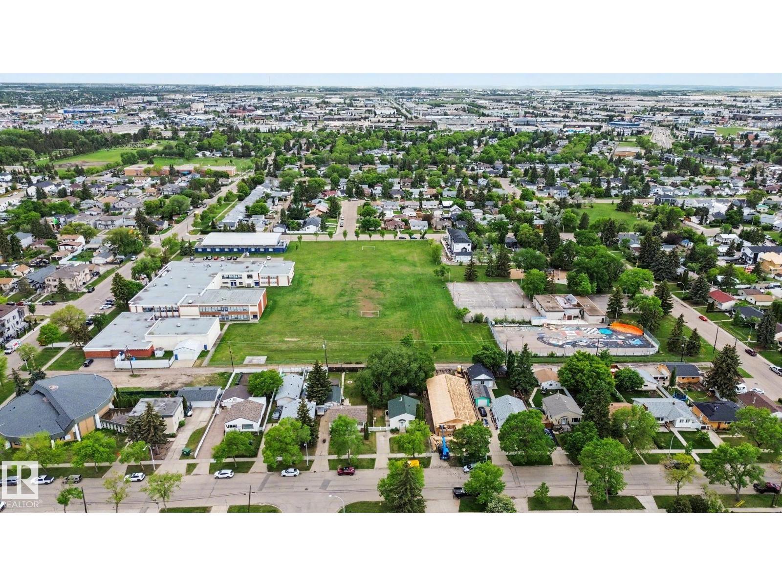 15771 106A AV NW — photo 37