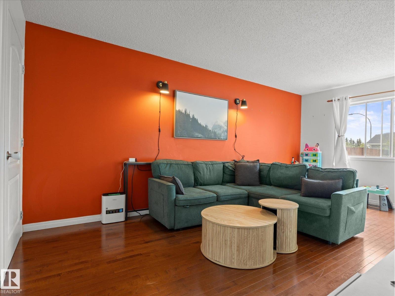 10805 20 AV NW — photo 6