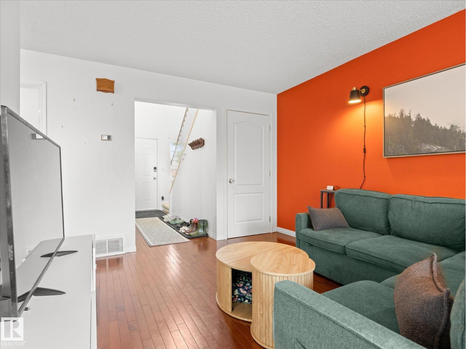 10805 20 AV NW — photo 7