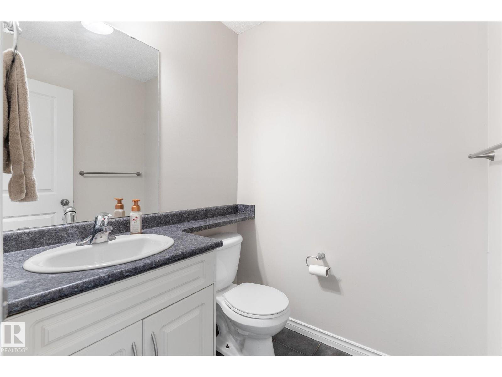 #67 15 WOODSMERE — photo 16