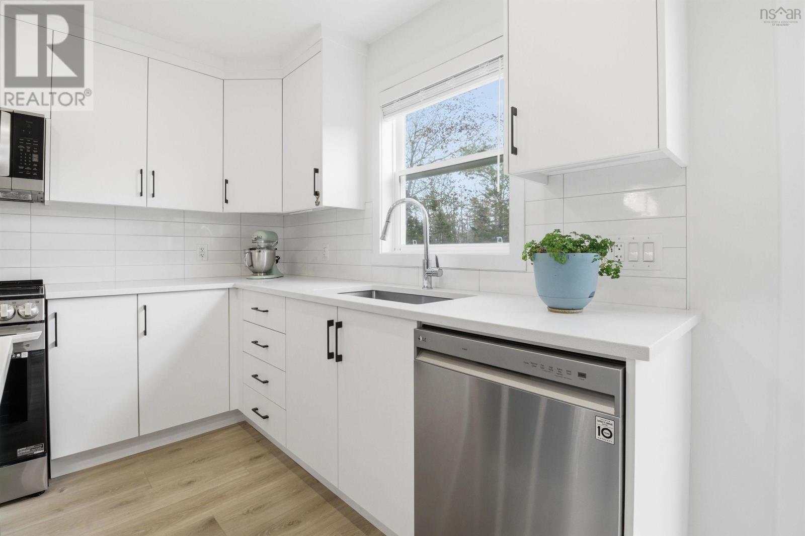134 Tyler Street - 6