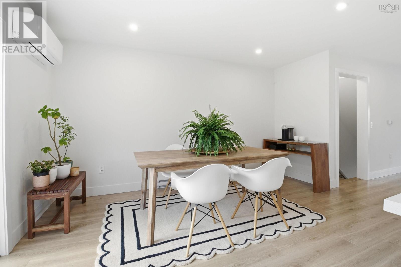 134 Tyler Street - 8