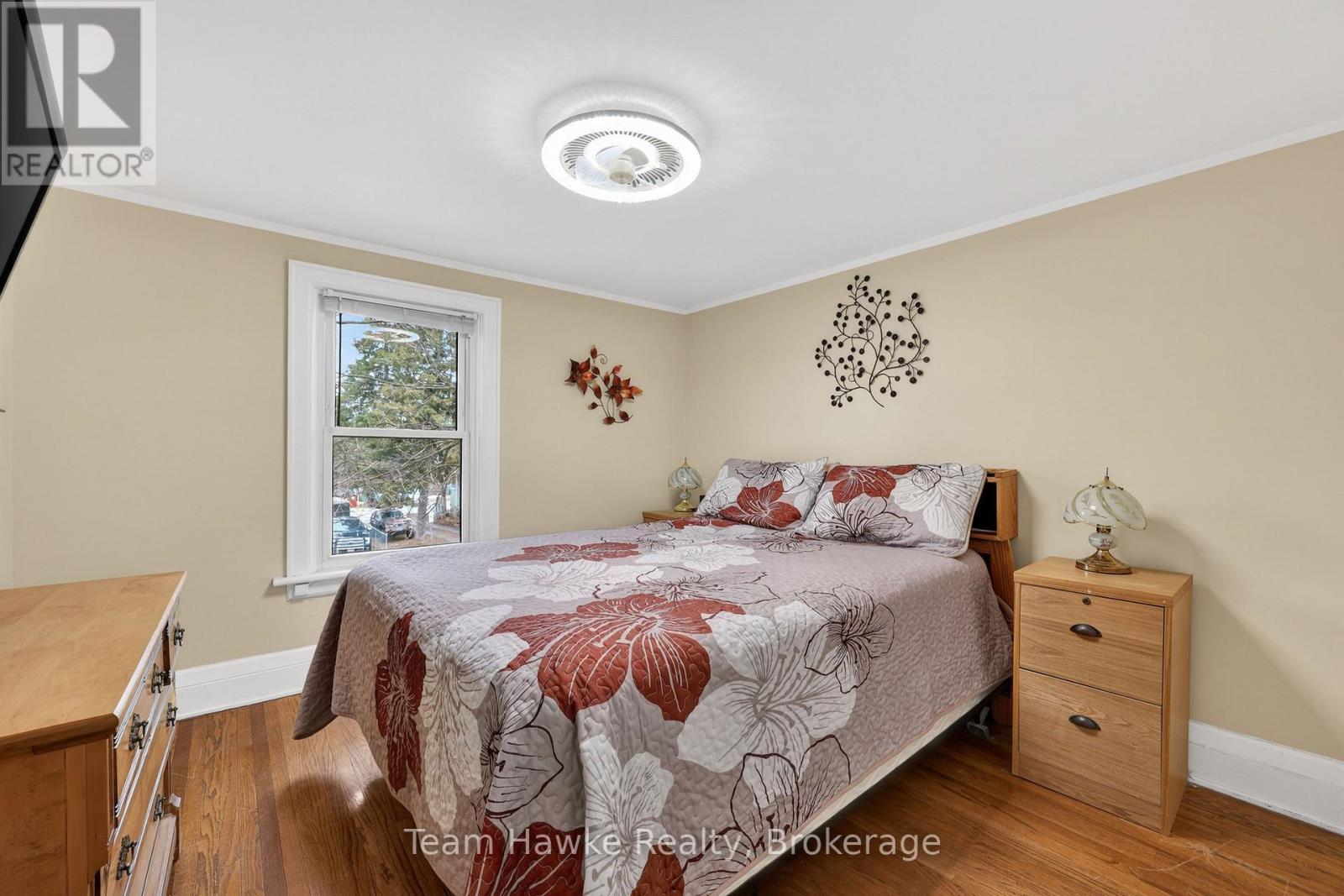 443 ELIZABETH STREET - 10