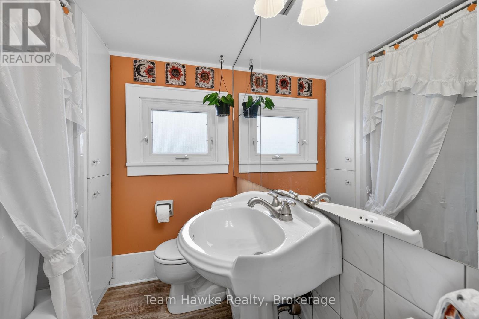 443 ELIZABETH STREET - 13