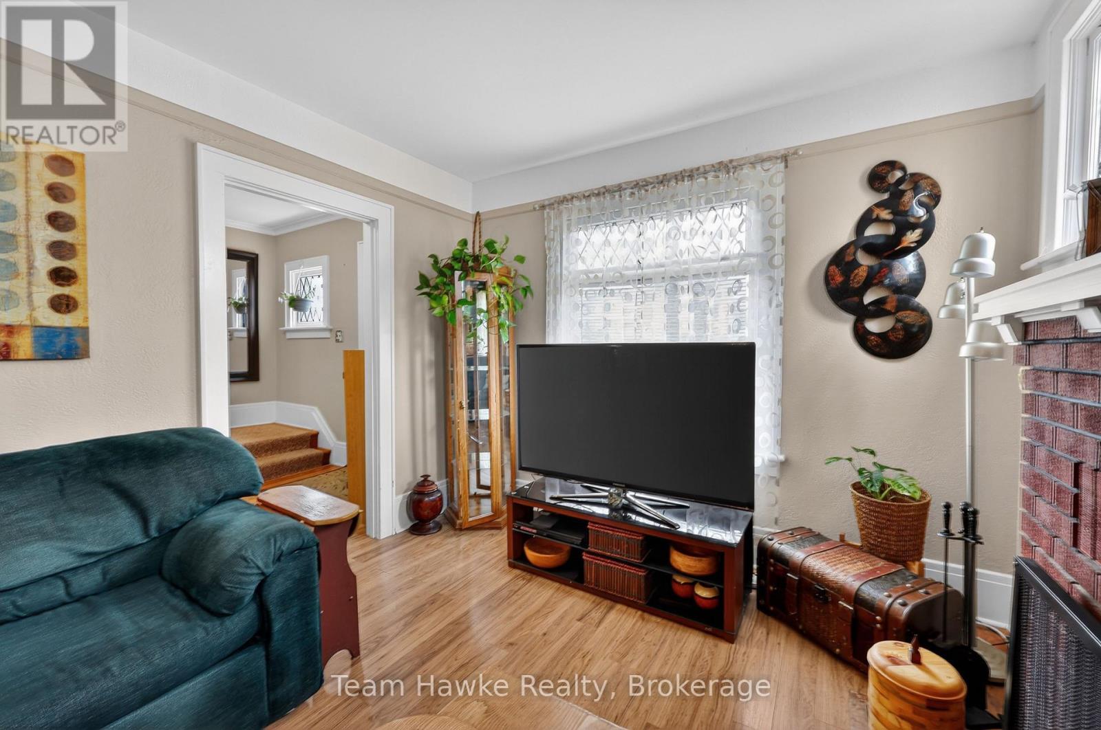 443 ELIZABETH STREET - 5