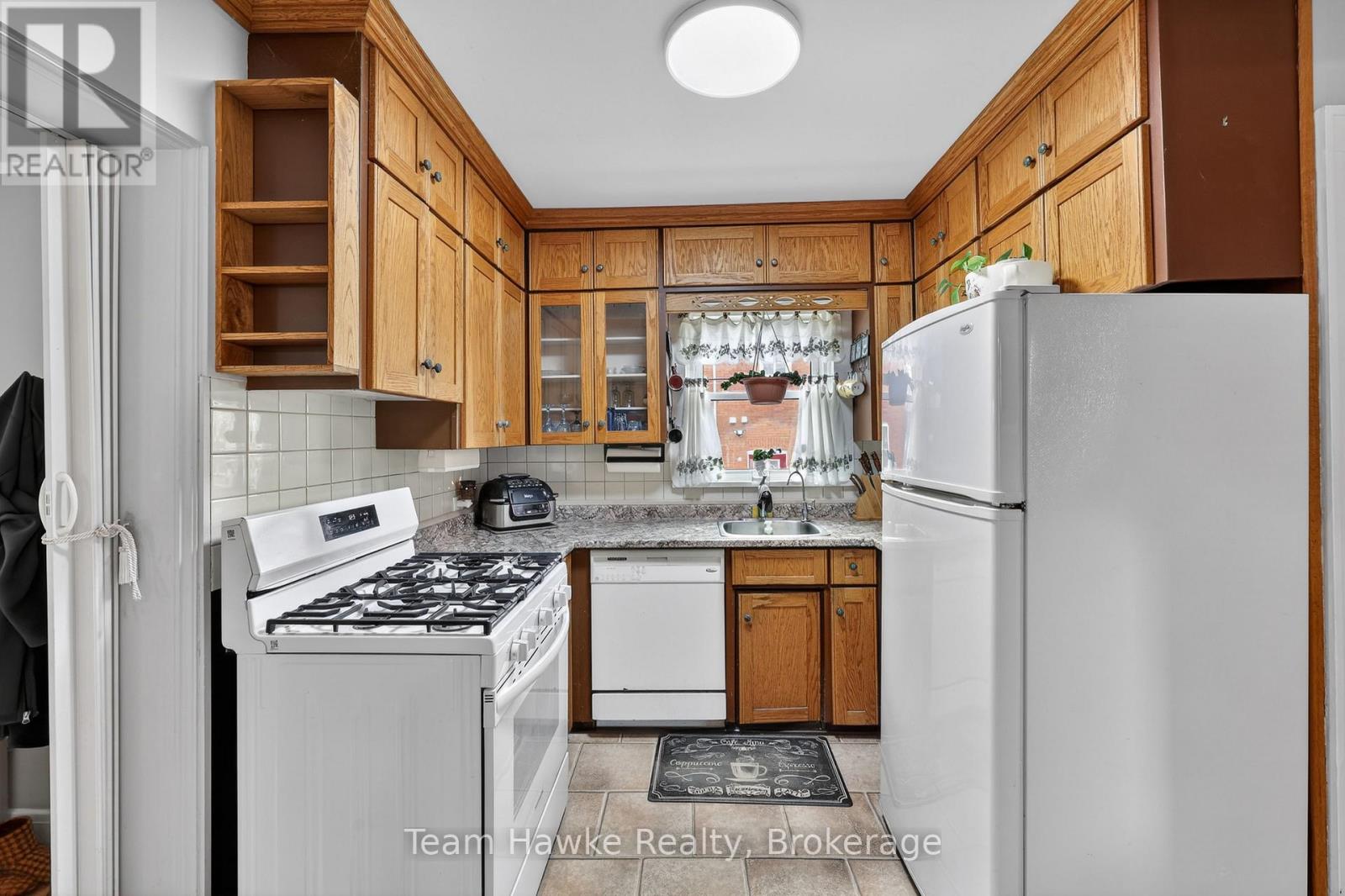 443 ELIZABETH STREET - 7
