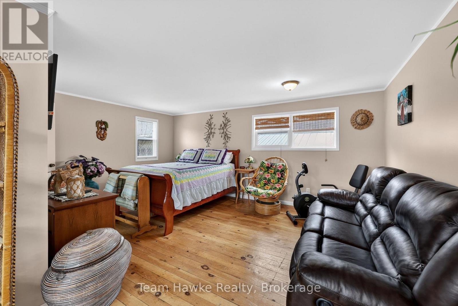 443 ELIZABETH STREET - 26