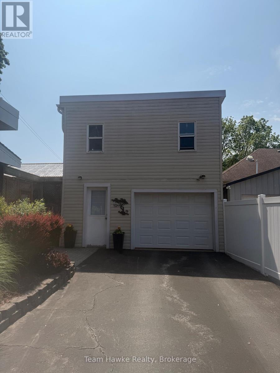 443 ELIZABETH STREET - 31