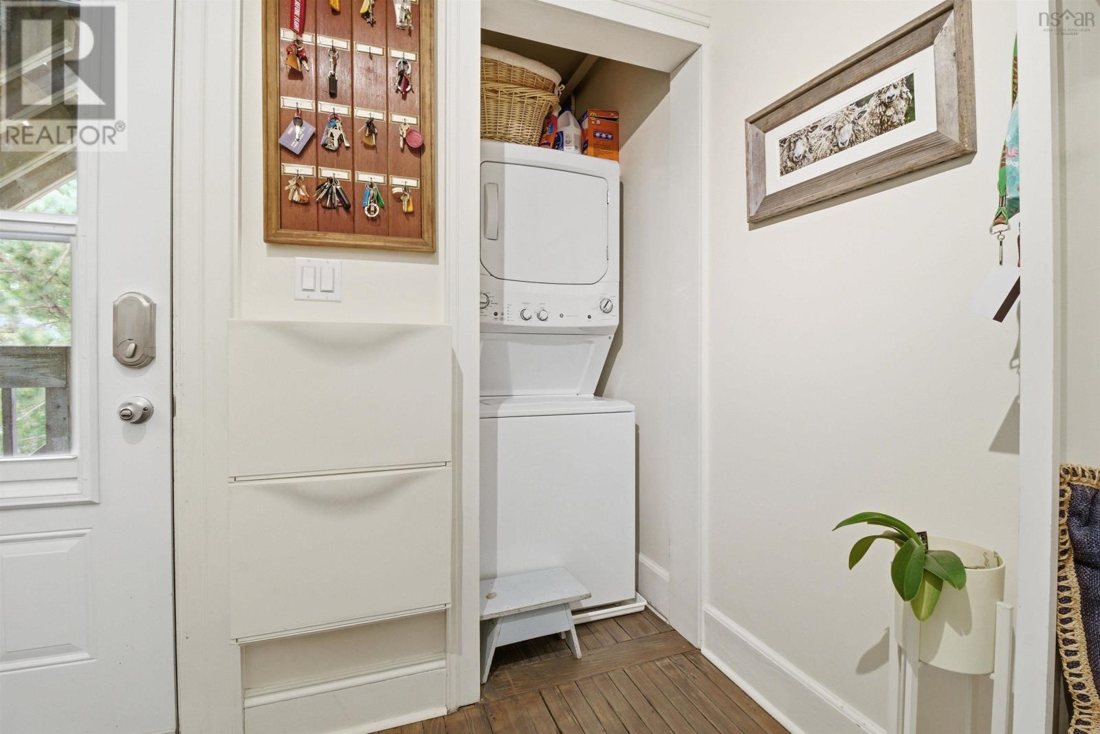 Property 34 of 46 of 6583 Quinpool Road