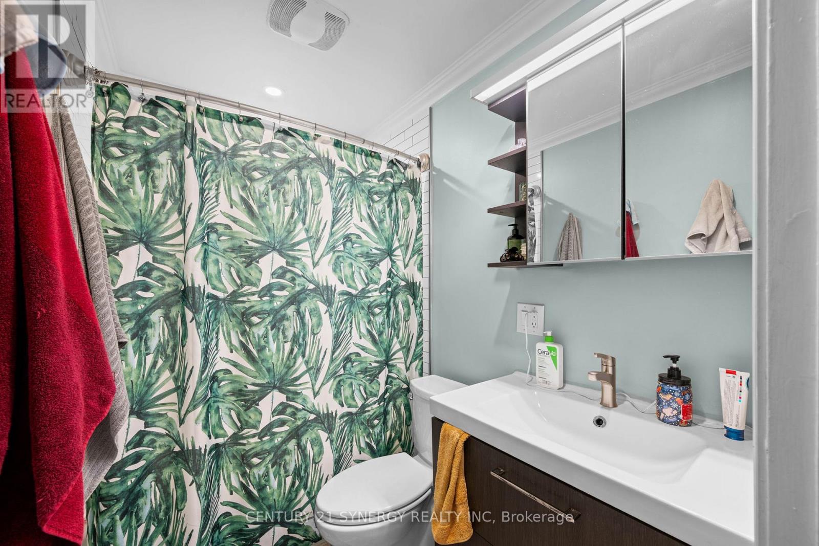 2 Bed, 1 Bath Multi-Family for Rent in Ottawa – 241 BRADLEY AVENUE, Ottawa – MLS# X13223696 - Image 15