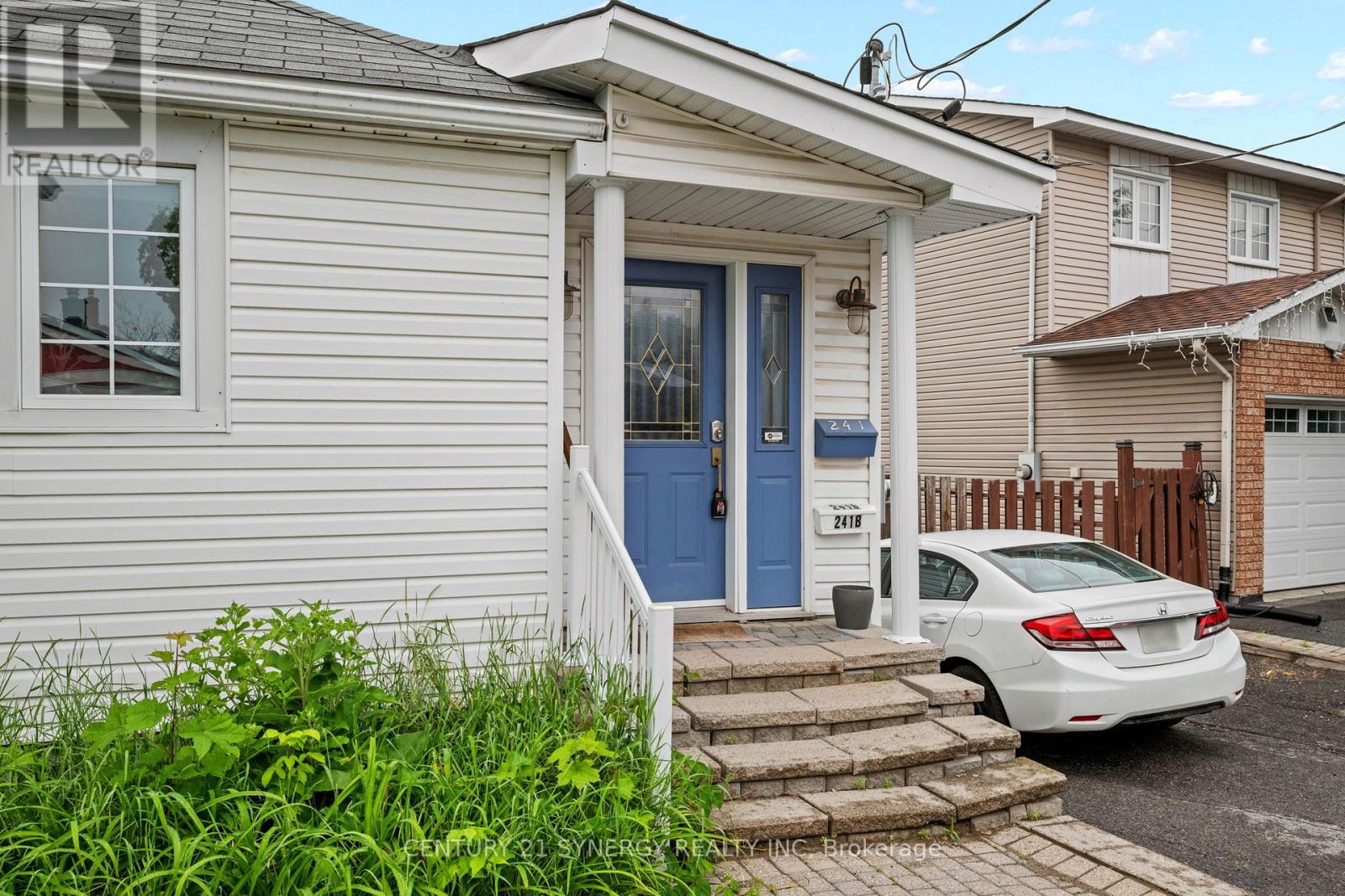 2 Bed, 1 Bath Multi-Family for Rent in Ottawa – 241 BRADLEY AVENUE, Ottawa – MLS# X13223696 - Image 24