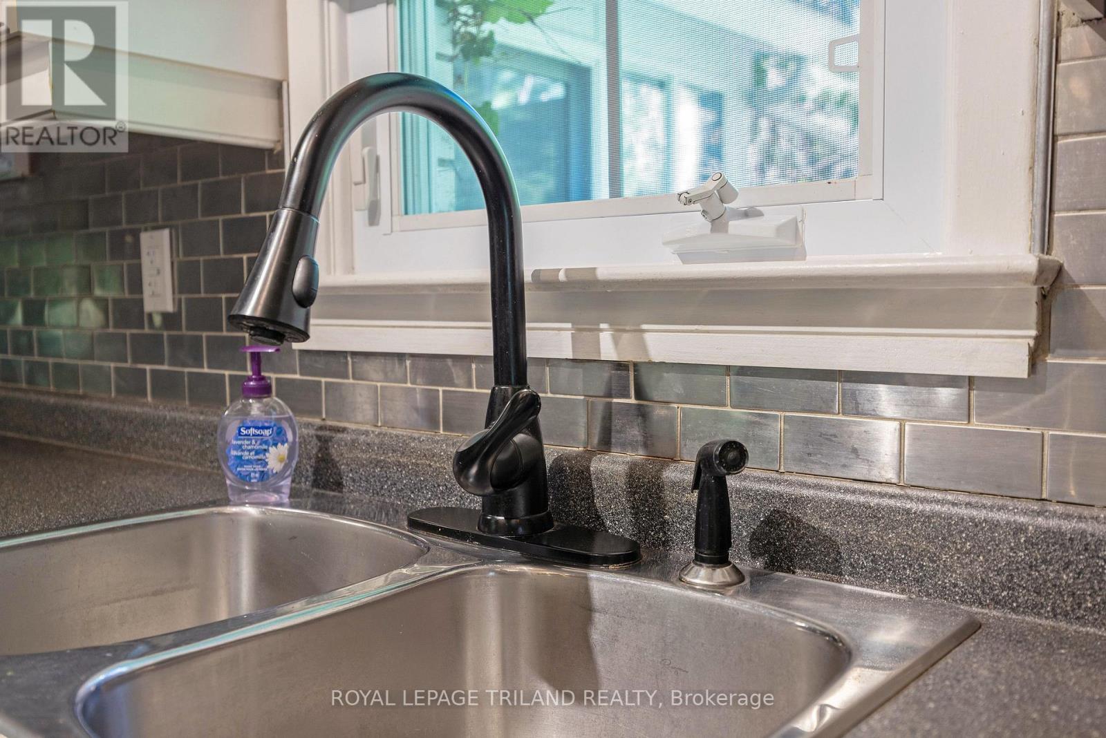 1152 IVANHILL ROAD - 12