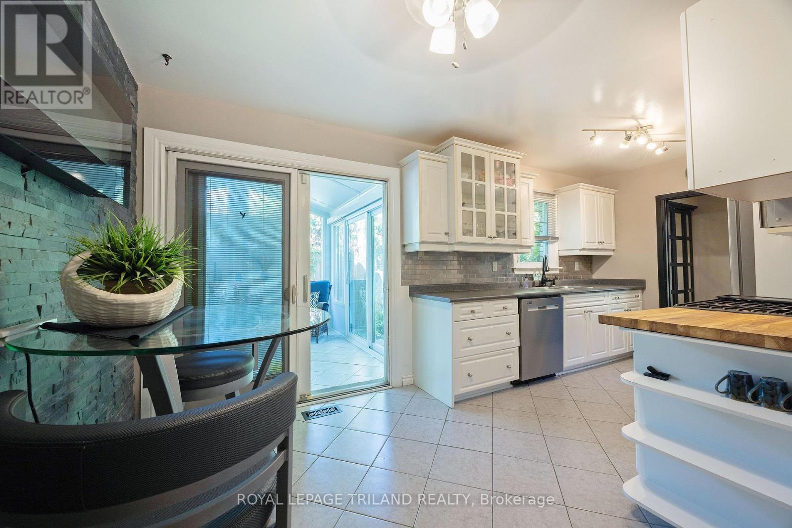 1152 IVANHILL ROAD - 14