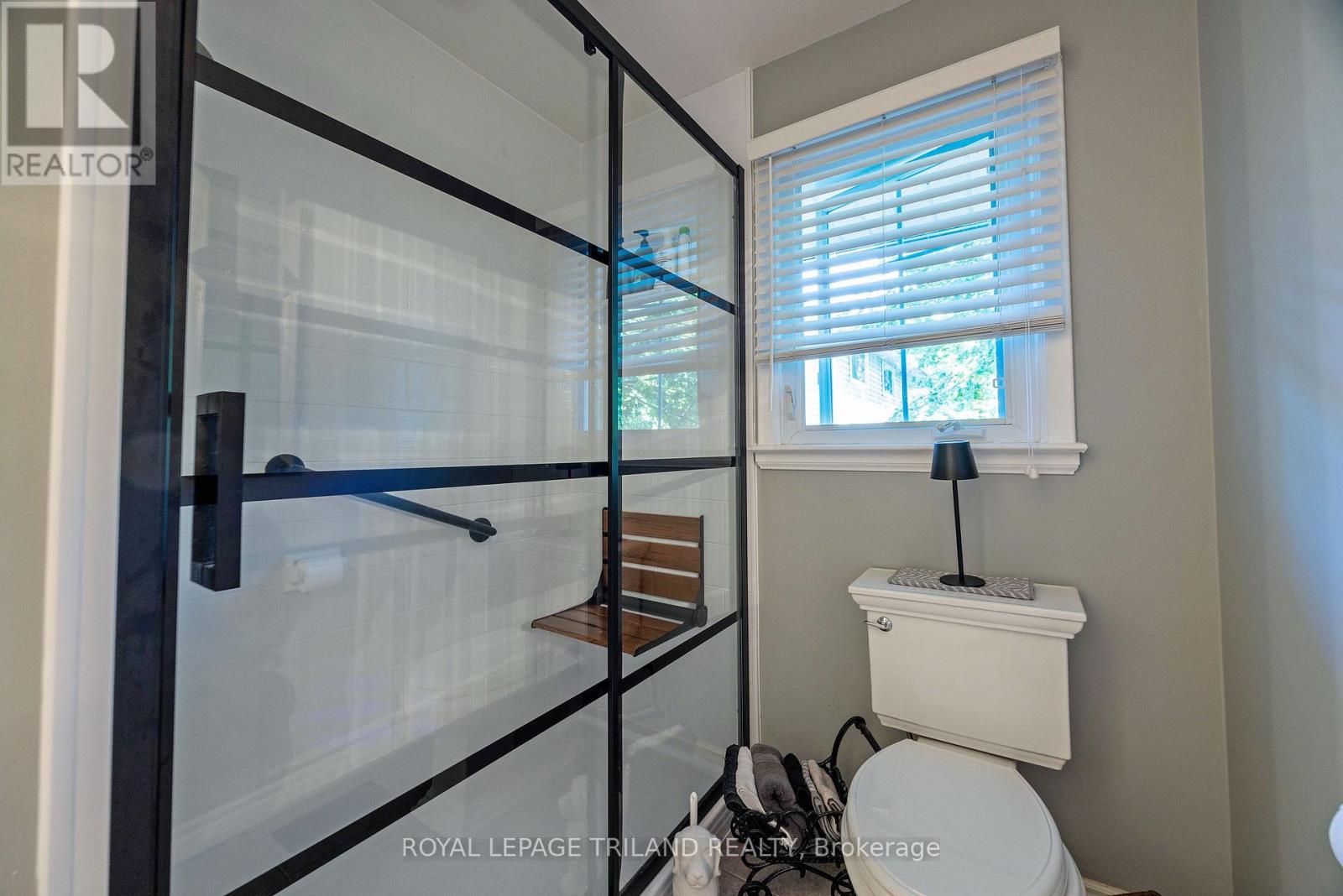 1152 IVANHILL ROAD - 21