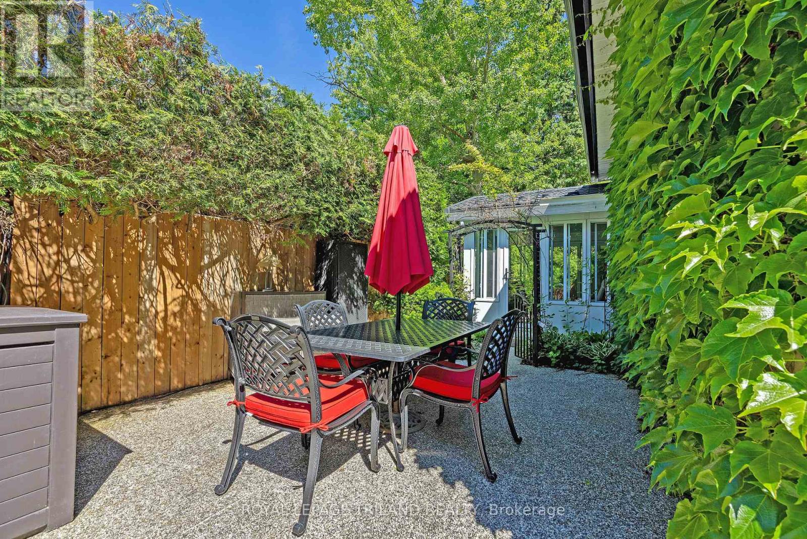 1152 IVANHILL ROAD - 31