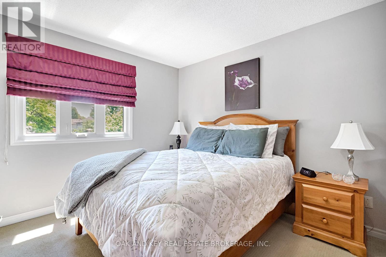 54 NAPOLEON DRIVE - 24