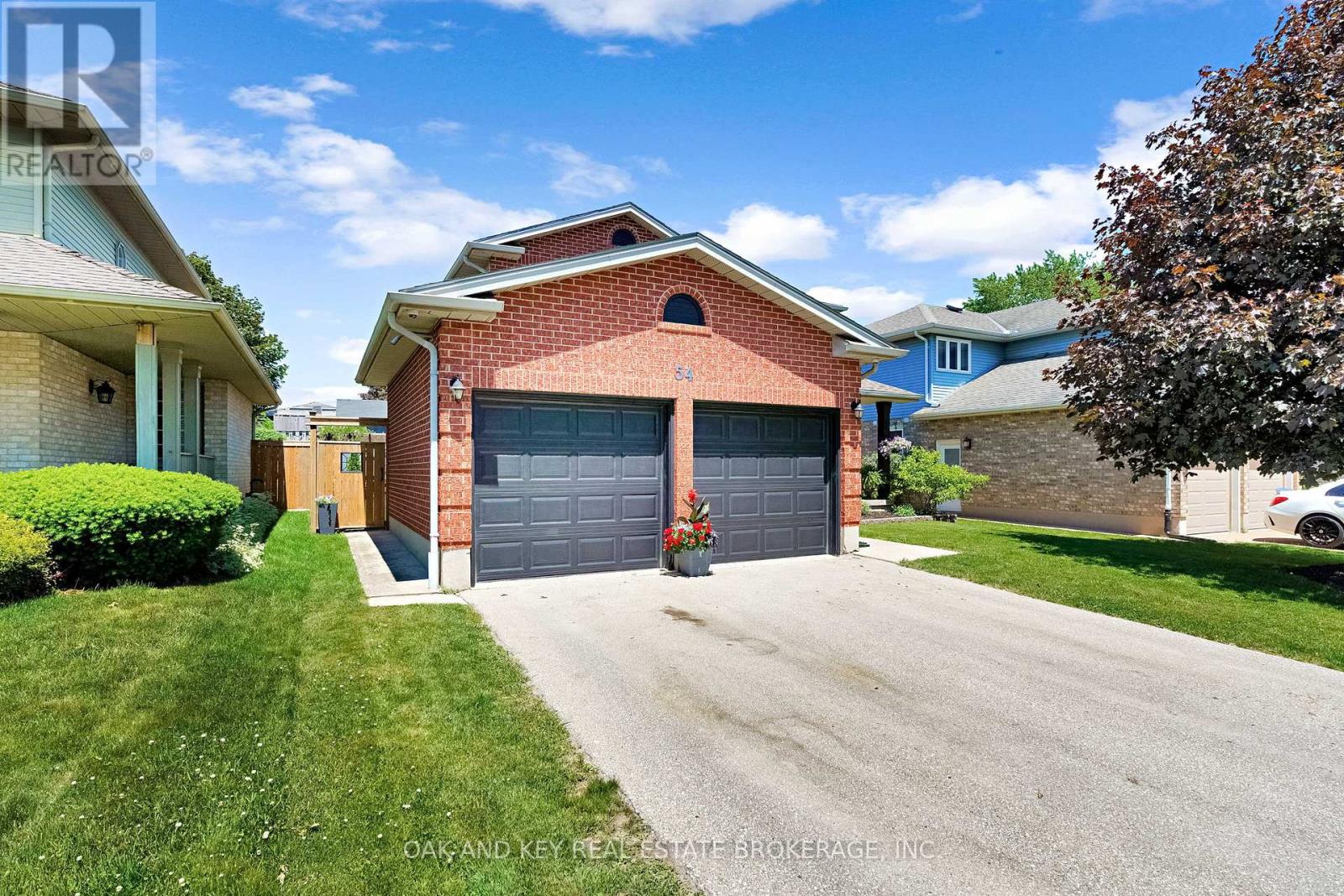 54 NAPOLEON DRIVE - 3