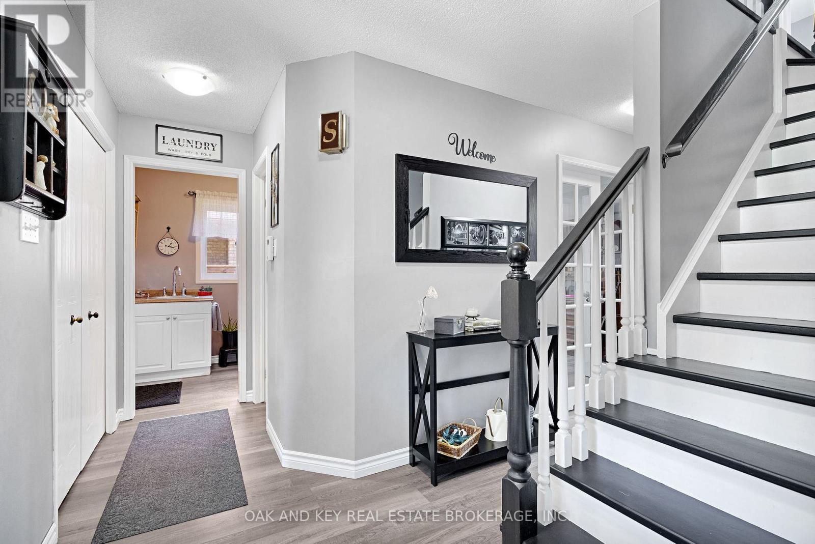 54 NAPOLEON DRIVE - 7