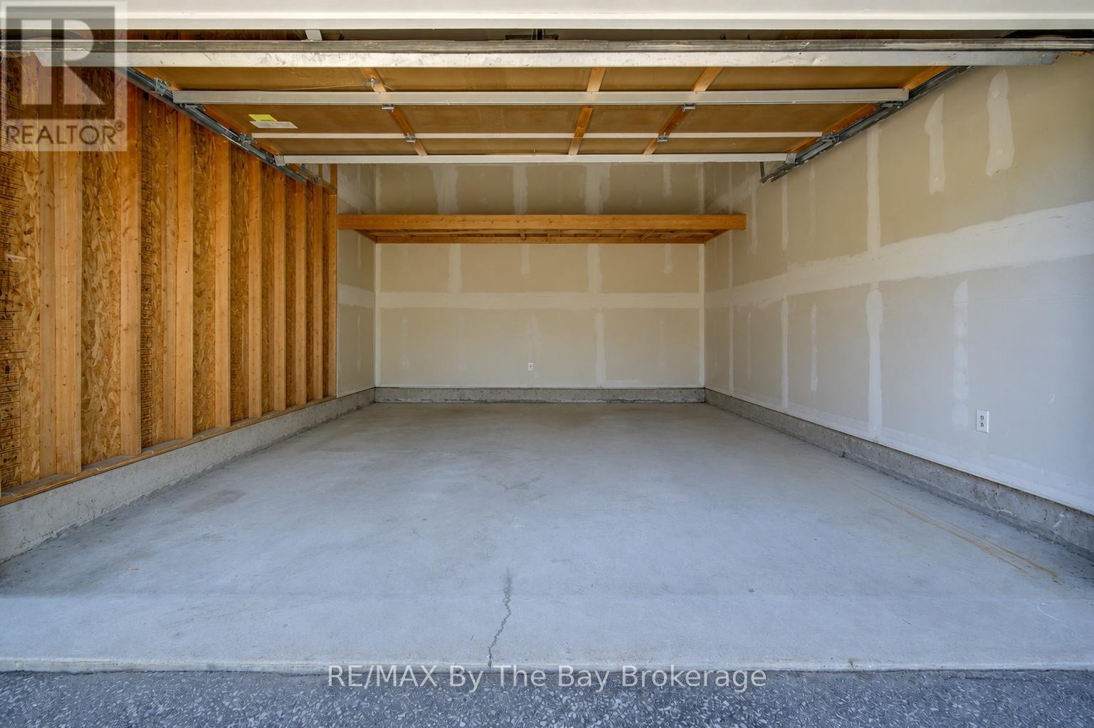 65 ROSE VALLEY WAY - 19