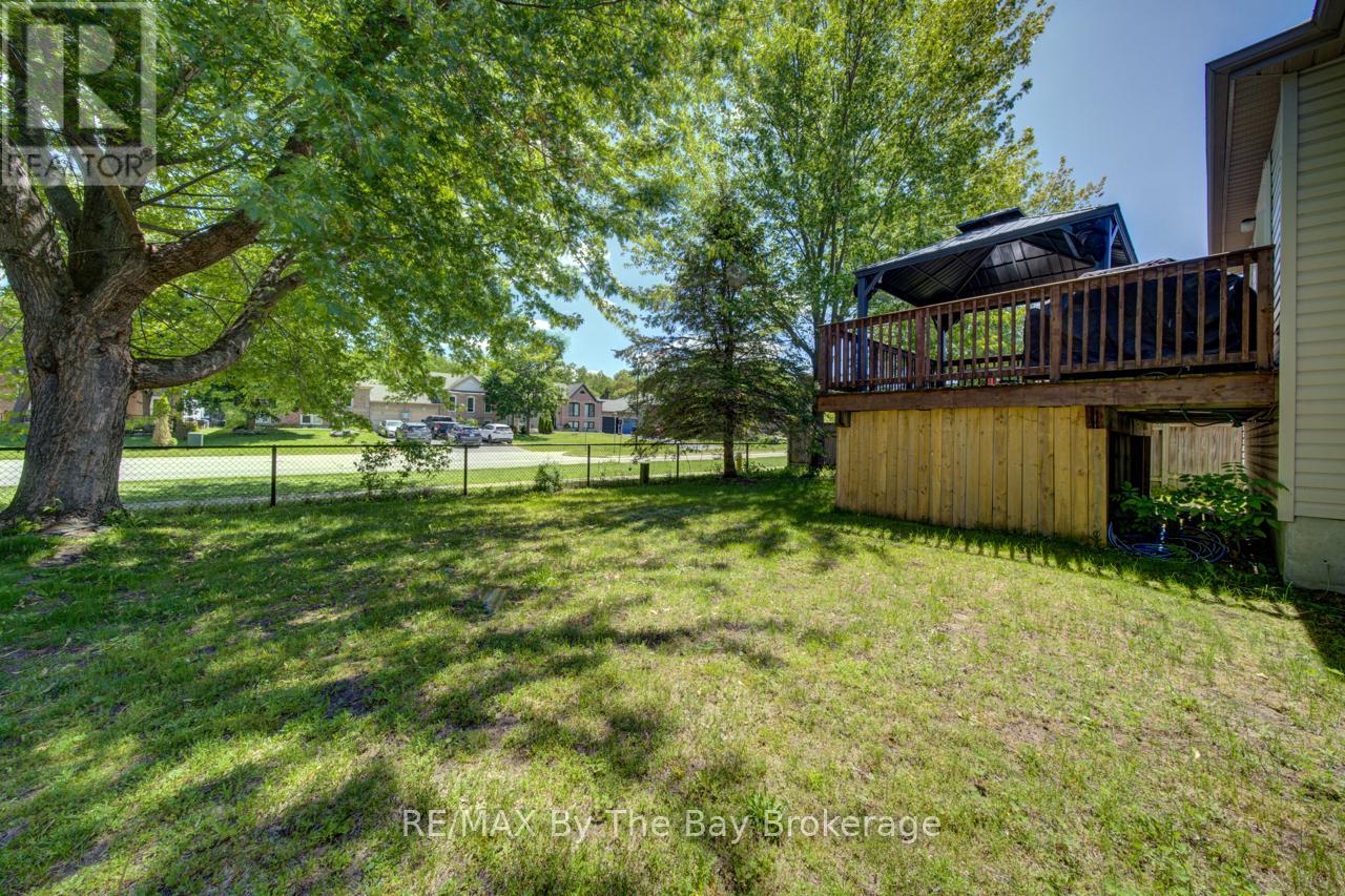 65 ROSE VALLEY WAY - 23
